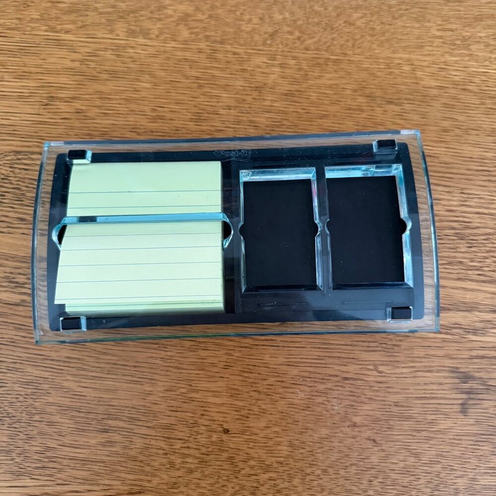 3M Desktop Note and Flag Dispenser for standard 3x3 Notes and Assorted Flags